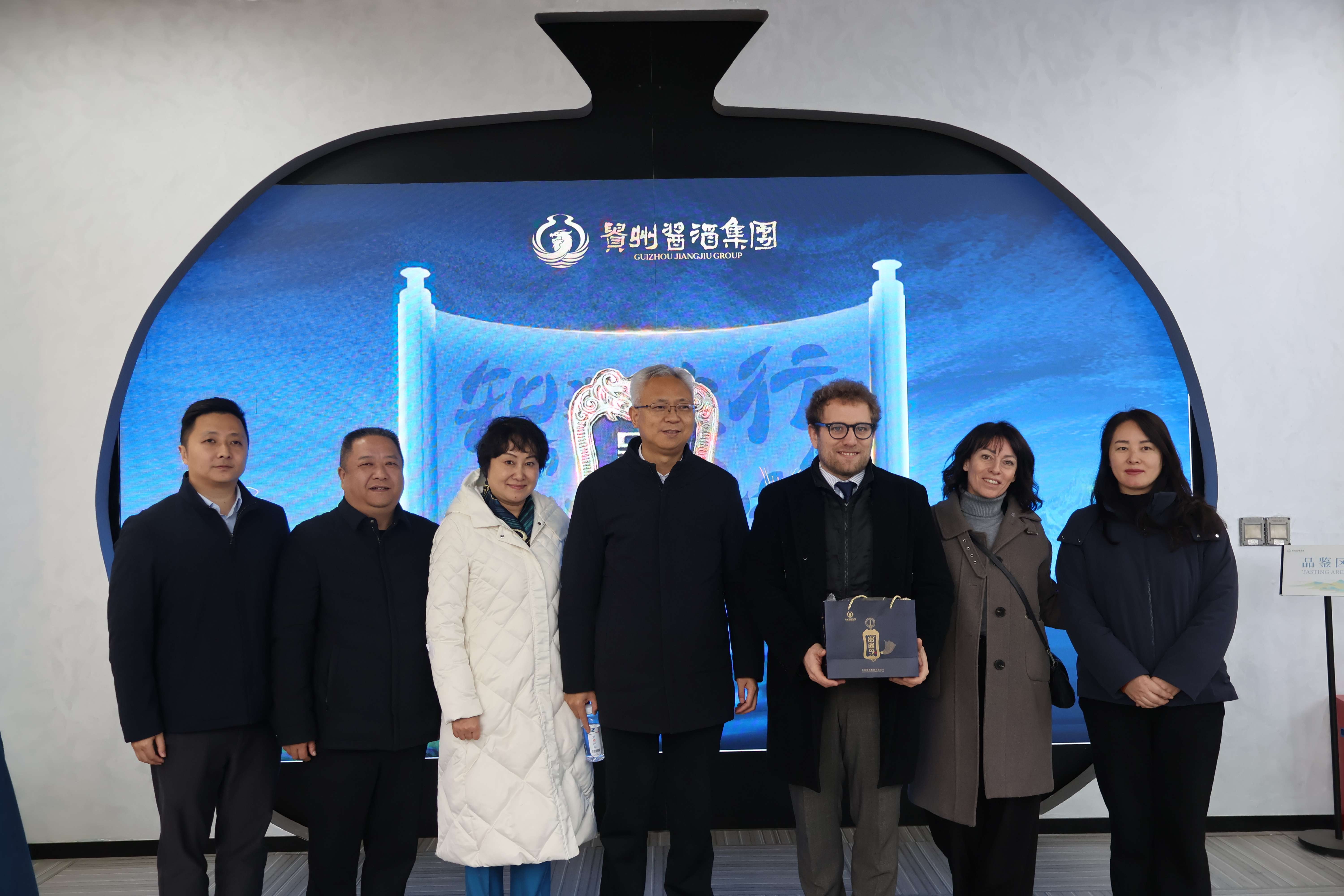 合照(1)(1).jpg 合照(1)(1).jpg